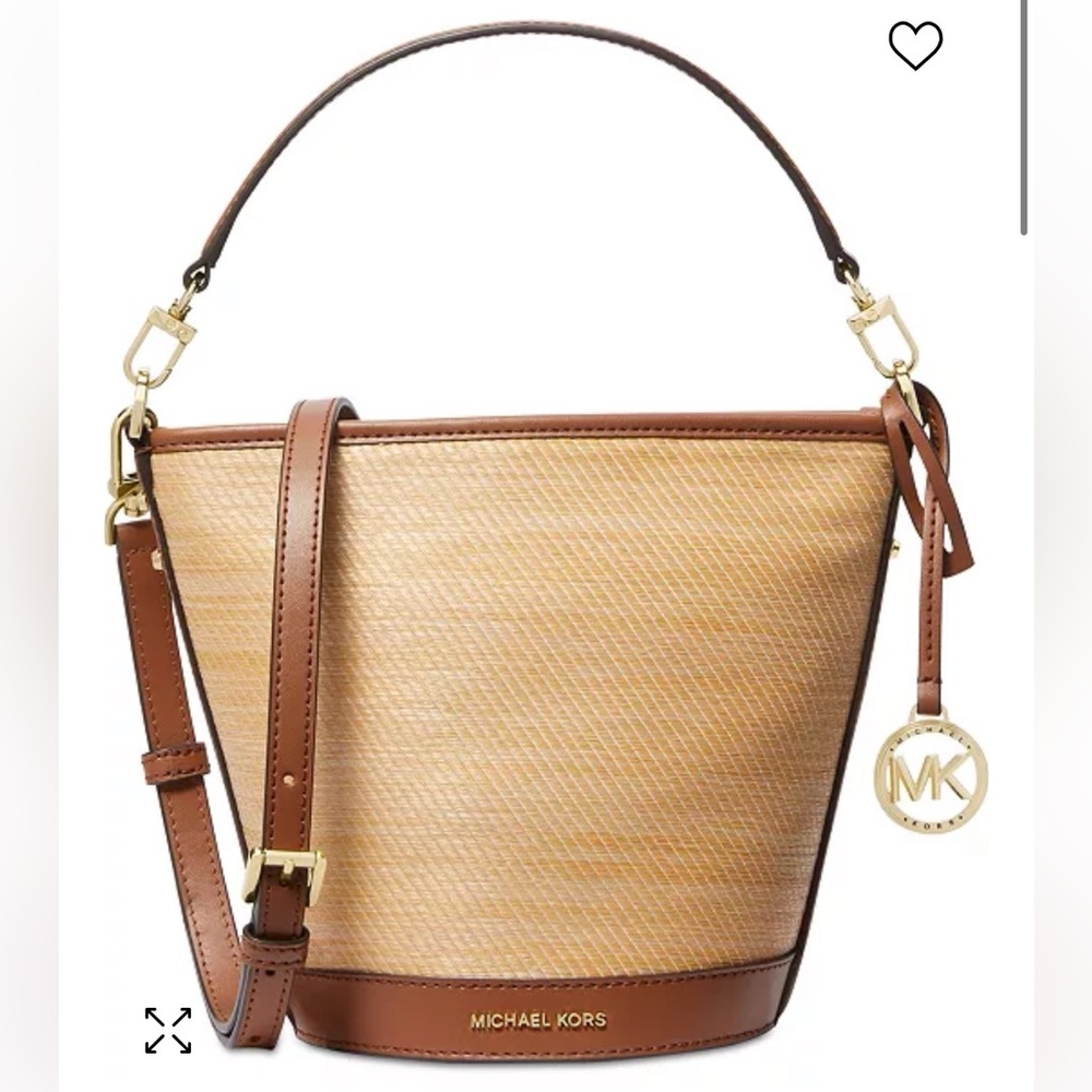 New MICHAEL KORS
Townsend Small Top Zip Convertible Bucket Crossbody Brown